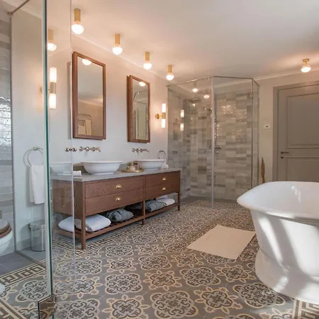 Stancija Baracija 펜션 *