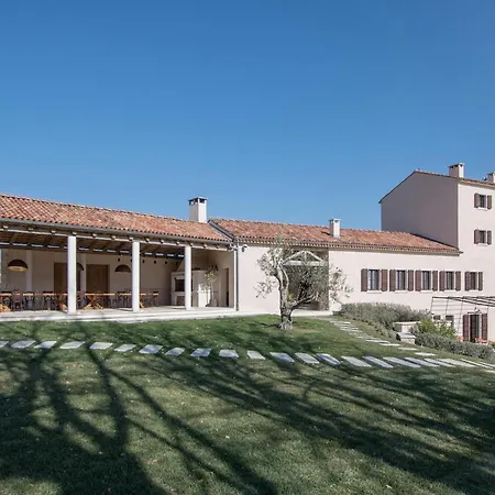 Stancija Baracija Holiday home