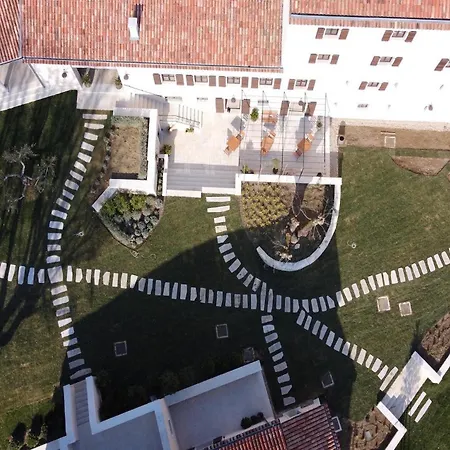 Stancija Baracija Holiday home *