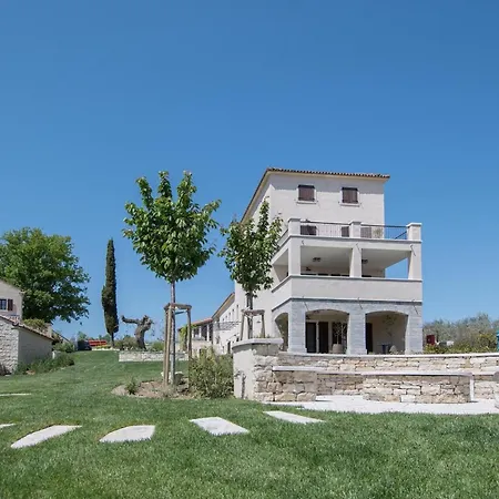 Stancija Baracija Holiday home